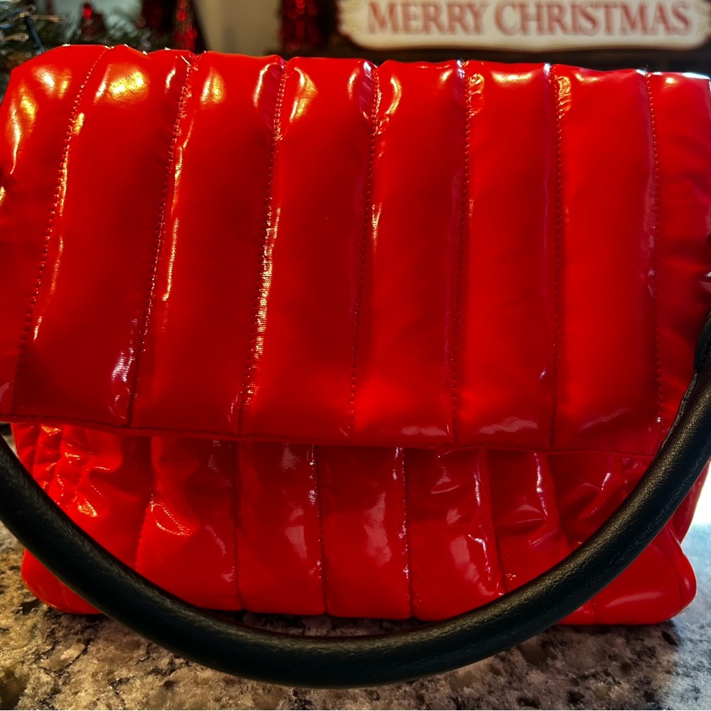 NWOT    Think ROLYN Bar Bag in Luster